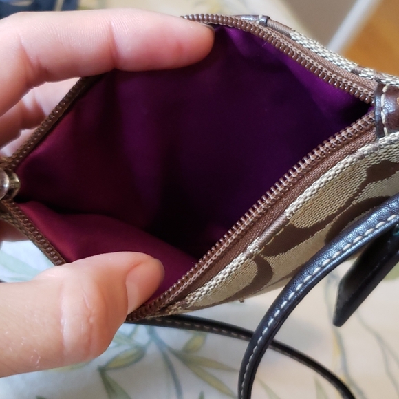 Coach wristlet - Picture 5 of 5